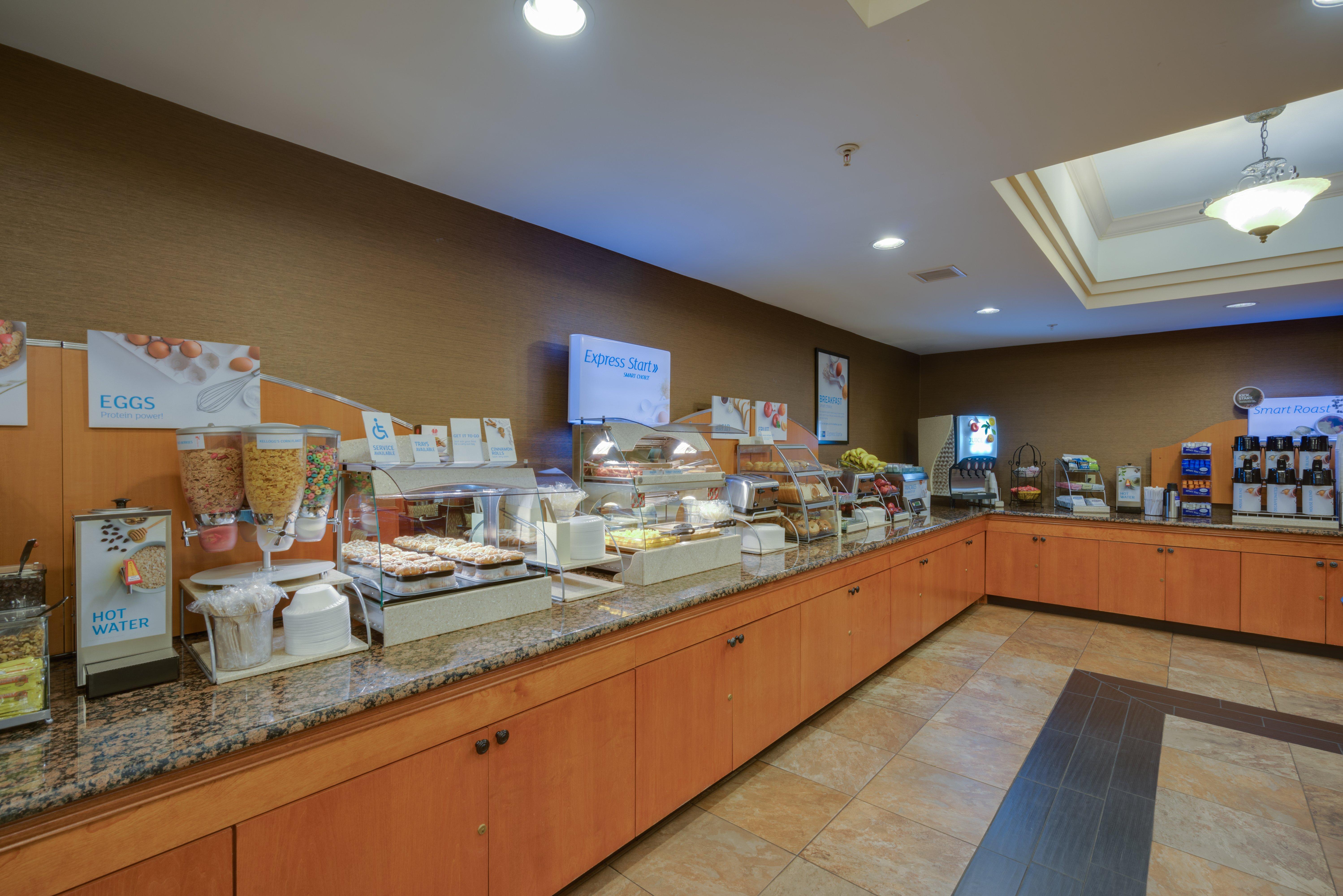 Holiday Inn Express Charles Town By Ihg Shenandoah Junction Extérieur photo