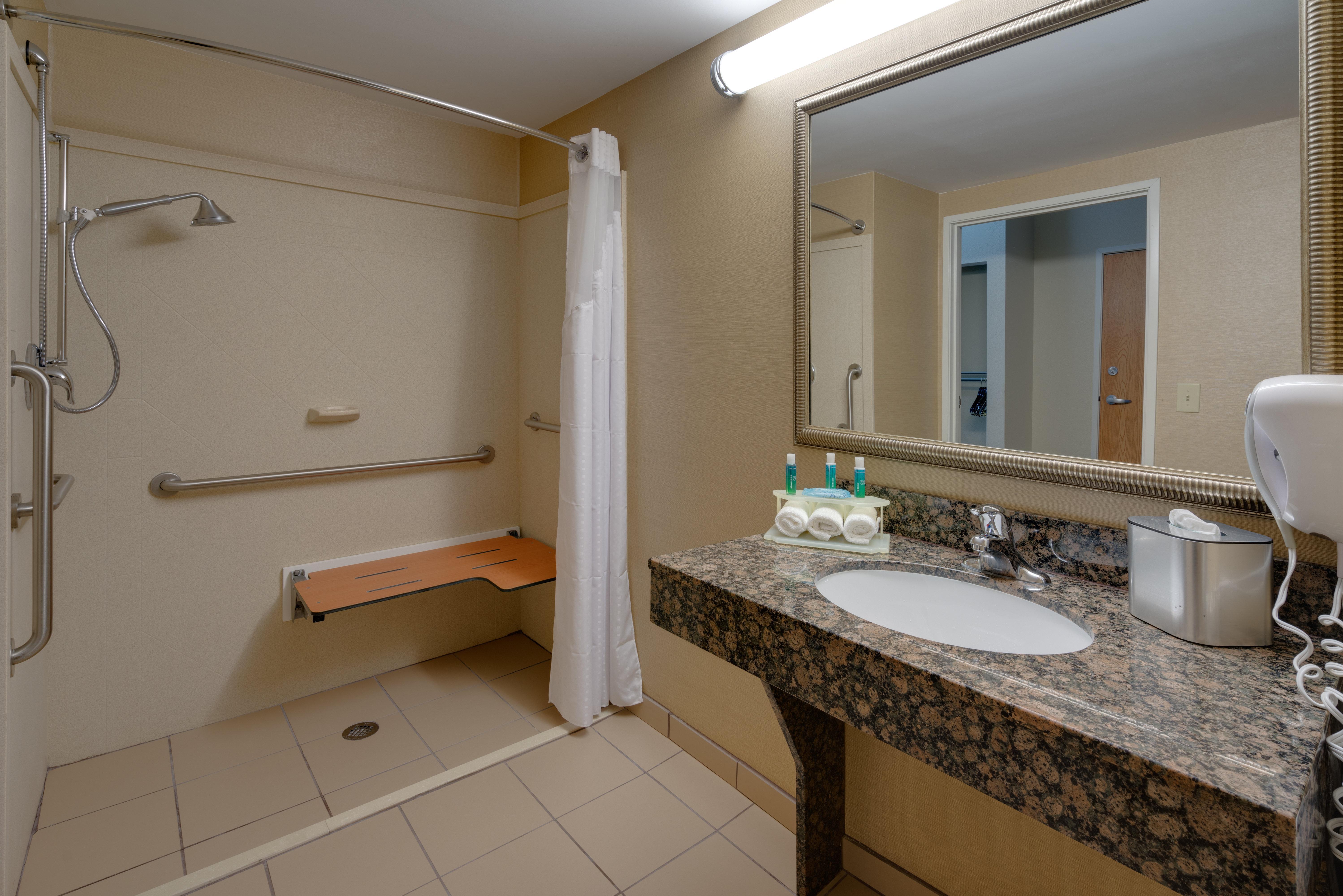 Holiday Inn Express Charles Town By Ihg Shenandoah Junction Extérieur photo