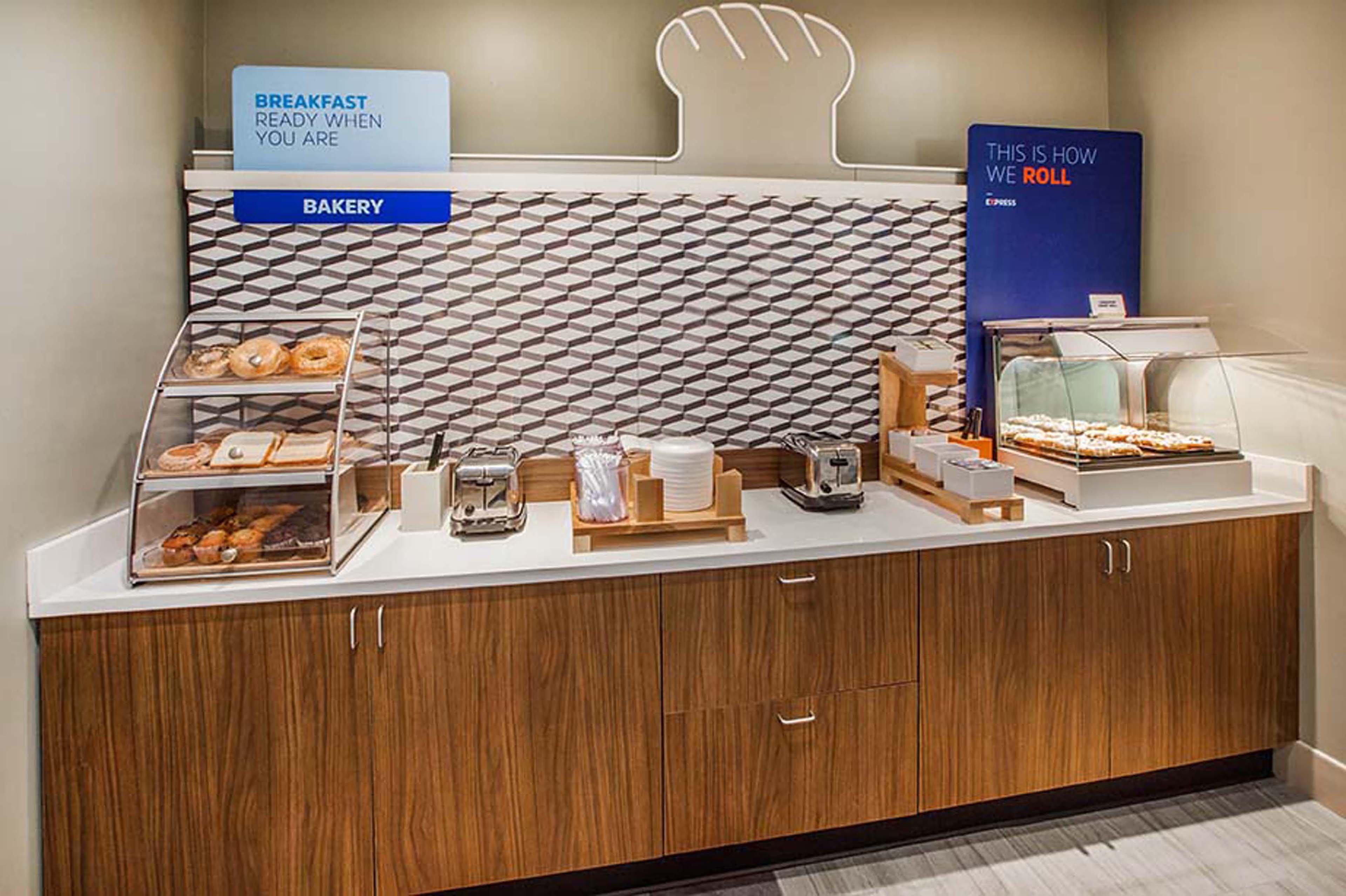 Holiday Inn Express Charles Town By Ihg Shenandoah Junction Extérieur photo