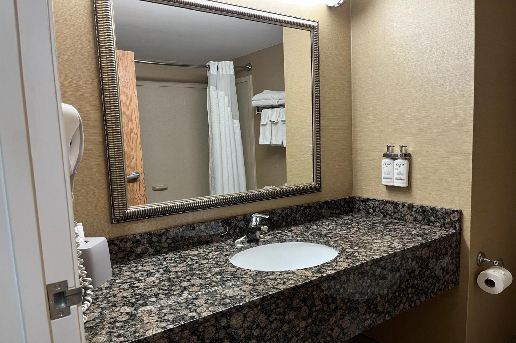 Holiday Inn Express Charles Town By Ihg Shenandoah Junction Extérieur photo