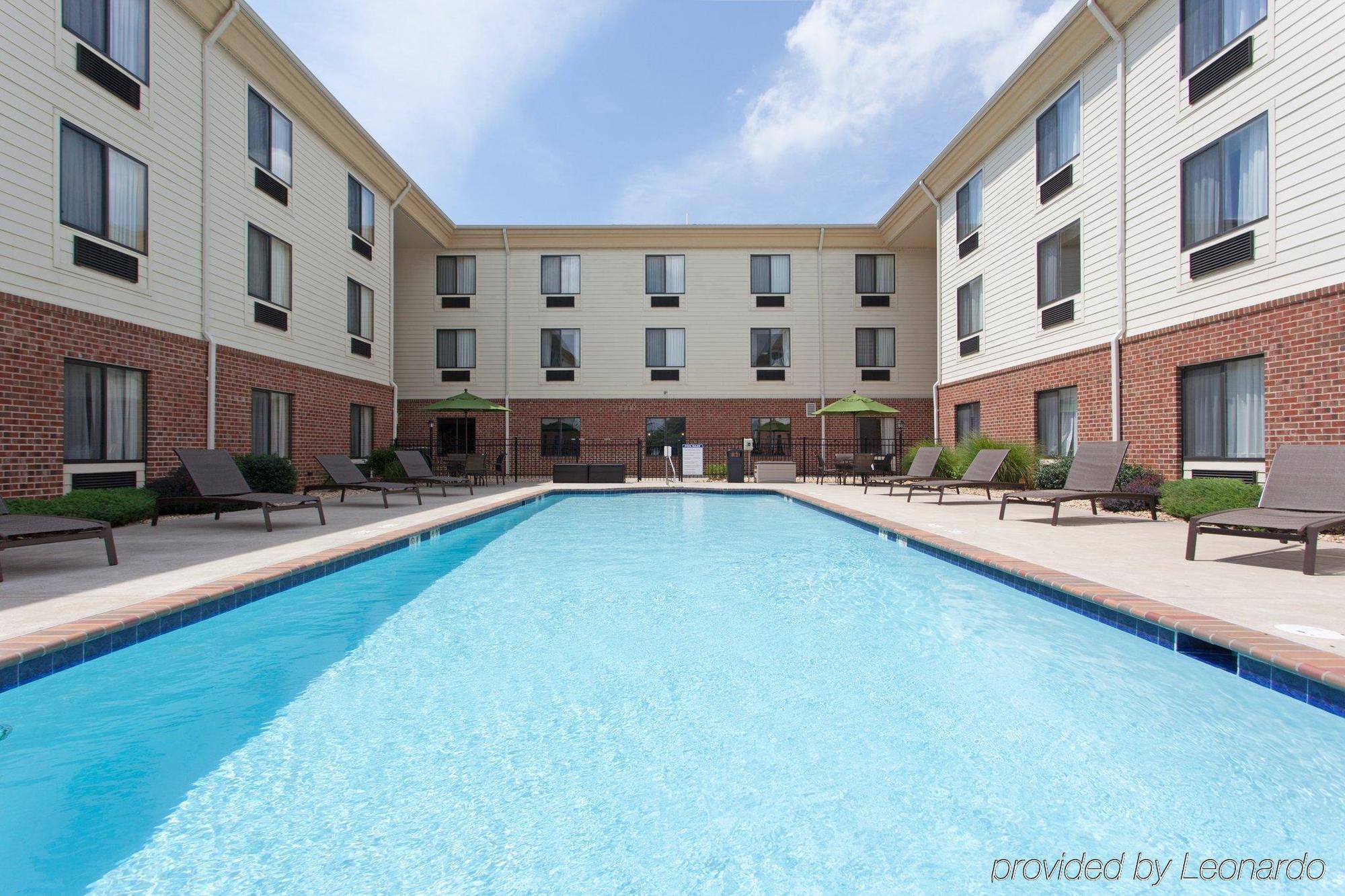Holiday Inn Express Charles Town By Ihg Shenandoah Junction Extérieur photo