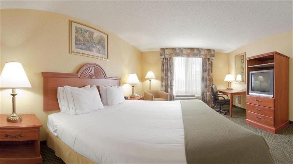 Holiday Inn Express Charles Town By Ihg Shenandoah Junction Extérieur photo