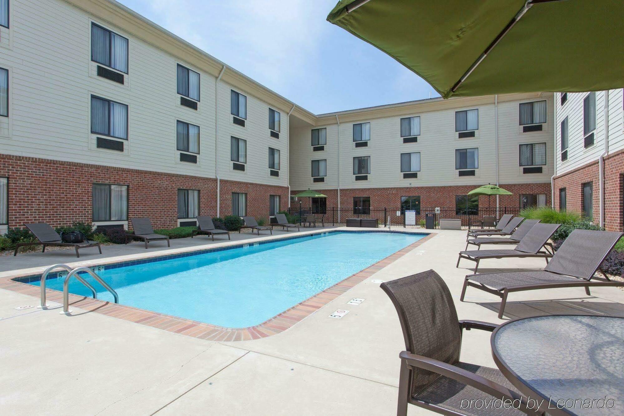 Holiday Inn Express Charles Town By Ihg Shenandoah Junction Extérieur photo